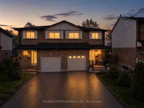 698 Galloway Crescent Mississauga ON L5C 3W1