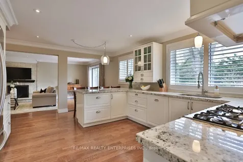 1115 Talka Court Mississauga ON L5C 1B1