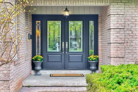1115 Talka Court Mississauga ON L5C 1B1