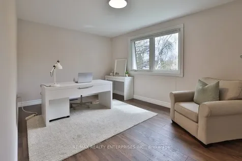 1115 Talka Court Mississauga ON L5C 1B1