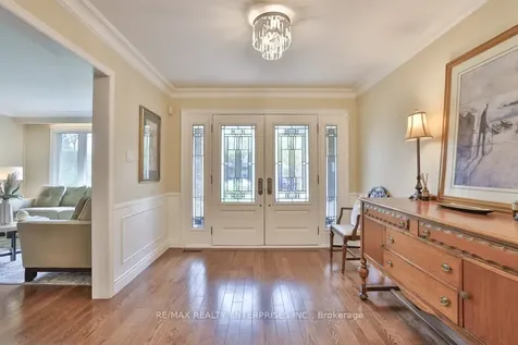1115 Talka Court Mississauga ON L5C 1B1