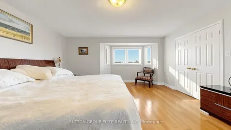 6406 Sapling Trail Mississauga ON L5N 7A4