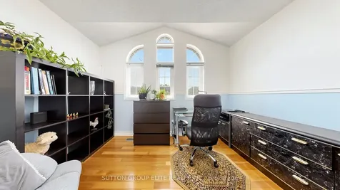 6406 Sapling Trail Mississauga ON L5N 7A4
