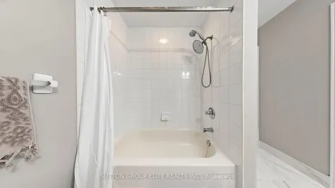 6406 Sapling Trail Mississauga ON L5N 7A4