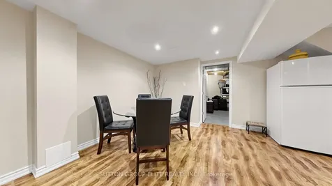 6406 Sapling Trail Mississauga ON L5N 7A4