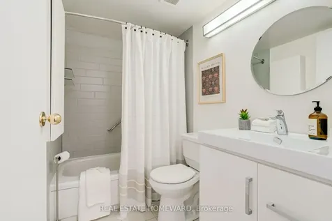 100 Quebec Avenue Toronto ON M6P 4B8