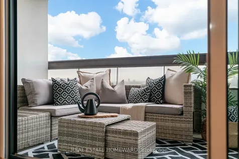 100 Quebec Avenue Toronto ON M6P 4B8