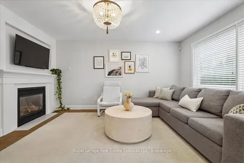2347 Hollybrook Drive Oakville ON L6M 4T6