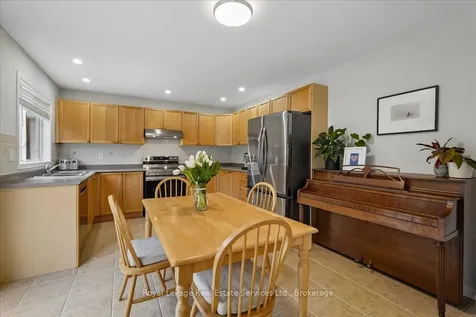 2347 Hollybrook Drive Oakville ON L6M 4T6