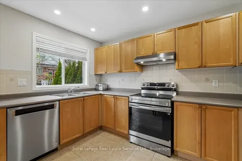 2347 Hollybrook Drive Oakville ON L6M 4T6