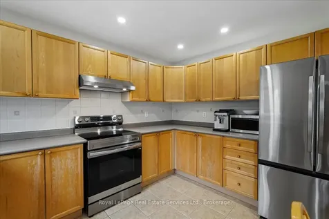 2347 Hollybrook Drive Oakville ON L6M 4T6