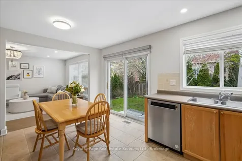 2347 Hollybrook Drive Oakville ON L6M 4T6