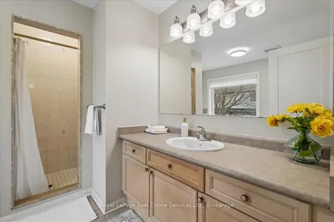 2347 Hollybrook Drive Oakville ON L6M 4T6