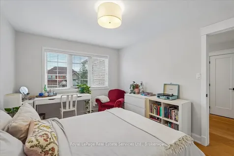 2347 Hollybrook Drive Oakville ON L6M 4T6