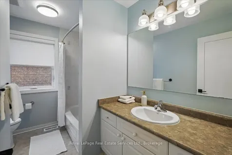 2347 Hollybrook Drive Oakville ON L6M 4T6