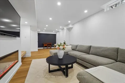 2347 Hollybrook Drive Oakville ON L6M 4T6