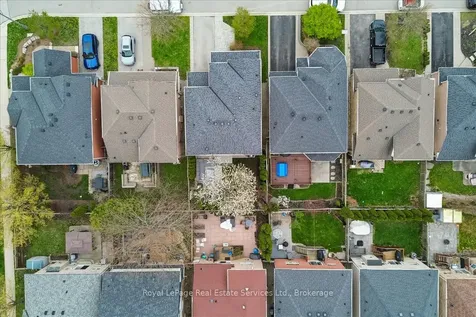 2347 Hollybrook Drive Oakville ON L6M 4T6