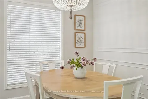 2347 Hollybrook Drive Oakville ON L6M 4T6
