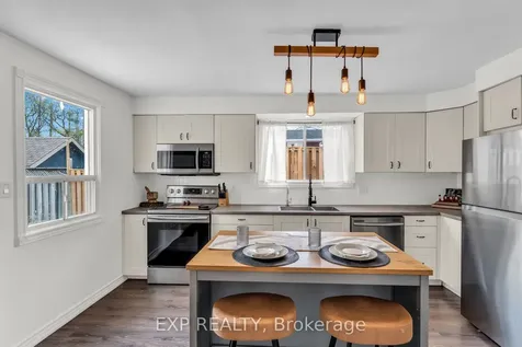 135 Poplar Avenue Halton Hills ON L7J 2E3