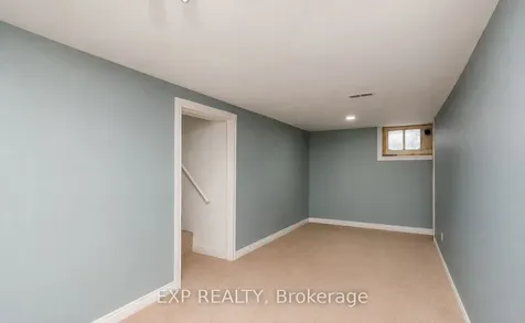 135 Poplar Avenue Halton Hills ON L7J 2E3