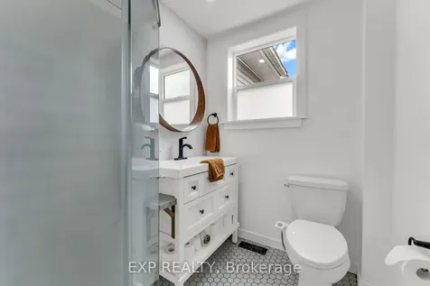 135 Poplar Avenue Halton Hills ON L7J 2E3