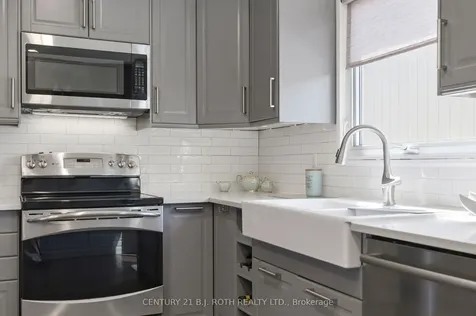 4113 Taffey Crescent Mississauga ON L5L 2A6