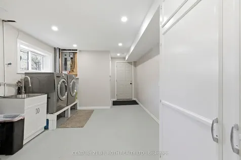 4113 Taffey Crescent Mississauga ON L5L 2A6