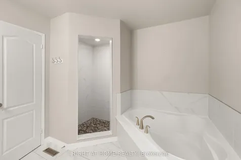 2161 Forest Gate Park Oakville ON L6M 4B3