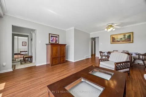 40 Amaron Avenue Toronto ON M9V 1Z1
