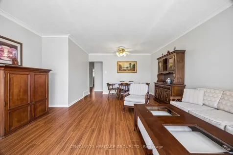 40 Amaron Avenue Toronto ON M9V 1Z1