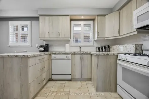 40 Amaron Avenue Toronto ON M9V 1Z1