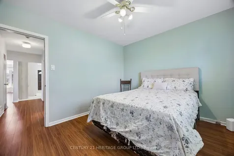 40 Amaron Avenue Toronto ON M9V 1Z1