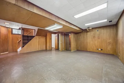 40 Amaron Avenue Toronto ON M9V 1Z1