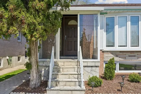 40 Amaron Avenue Toronto ON M9V 1Z1
