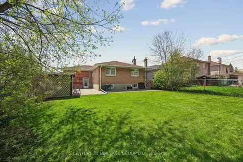40 Amaron Avenue Toronto ON M9V 1Z1
