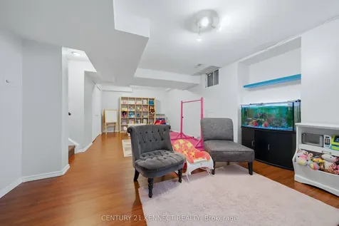 1644 Samuelson Circle Mississauga ON L5N 7Z7