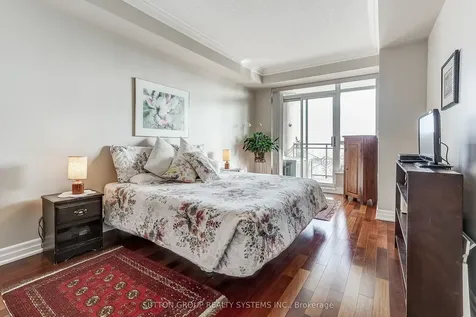 80 Palace Pier Court Toronto ON M8V 4C1