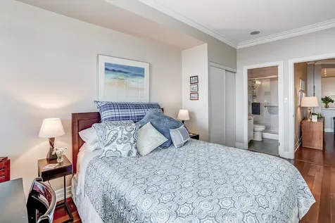 80 Palace Pier Court Toronto ON M8V 4C1