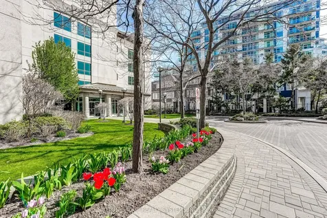 80 Palace Pier Court Toronto ON M8V 4C1