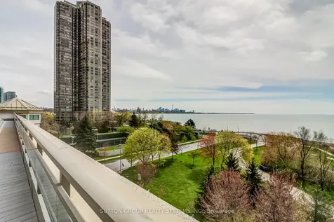 80 Palace Pier Court Toronto ON M8V 4C1