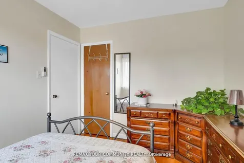 119 Dalrymple Drive Toronto ON M6N 4S2
