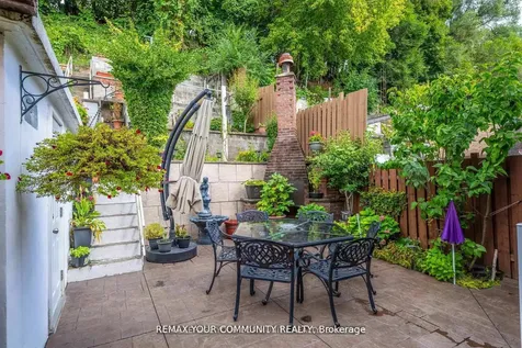 119 Dalrymple Drive Toronto ON M6N 4S2