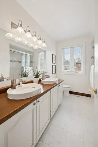 12 Burnhamill Place Toronto ON M9C 3S4