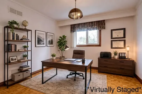 704 Hillman Crescent Mississauga ON L4Y 2J2