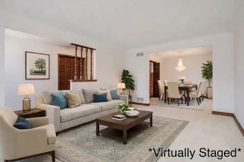 704 Hillman Crescent Mississauga ON L4Y 2J2