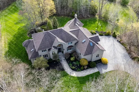 6472 Mcniven Court Burlington ON L7P 0K7