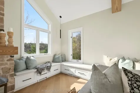 6472 Mcniven Court Burlington ON L7P 0K7