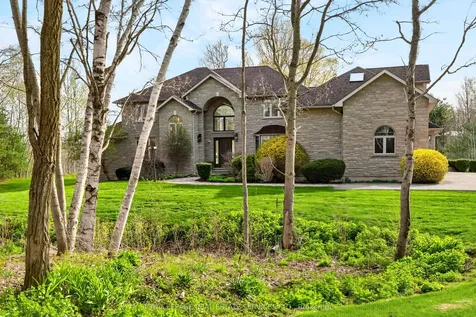 6472 Mcniven Court Burlington ON L7P 0K7
