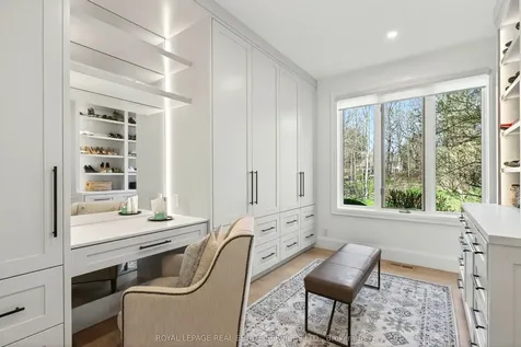 6472 Mcniven Court Burlington ON L7P 0K7