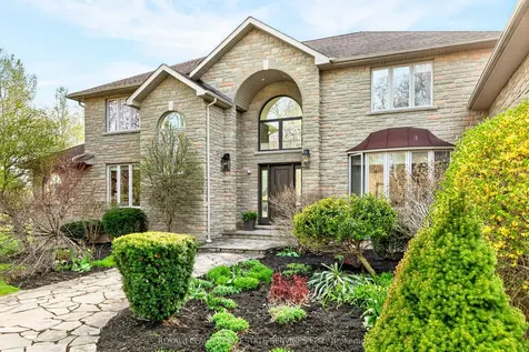 6472 Mcniven Court Burlington ON L7P 0K7